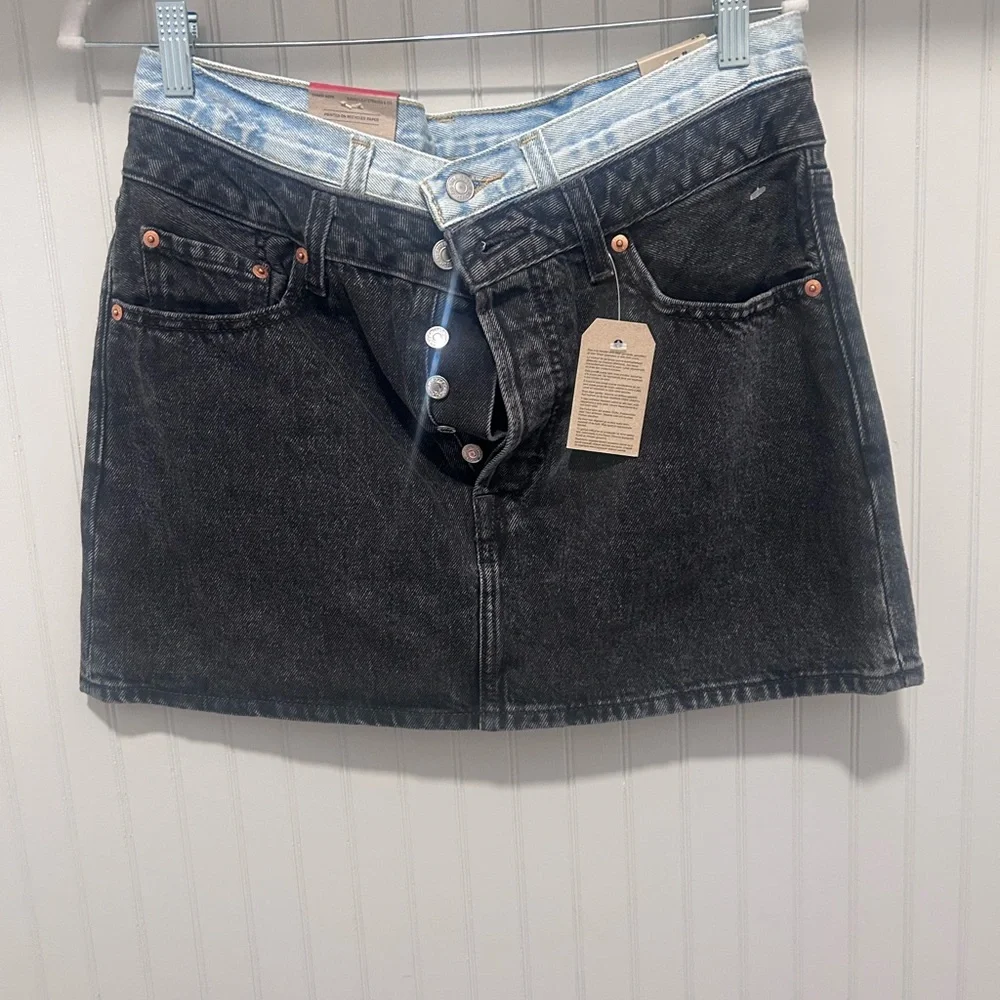 Levi's Two-Tone Black and Gray Mini Skirt